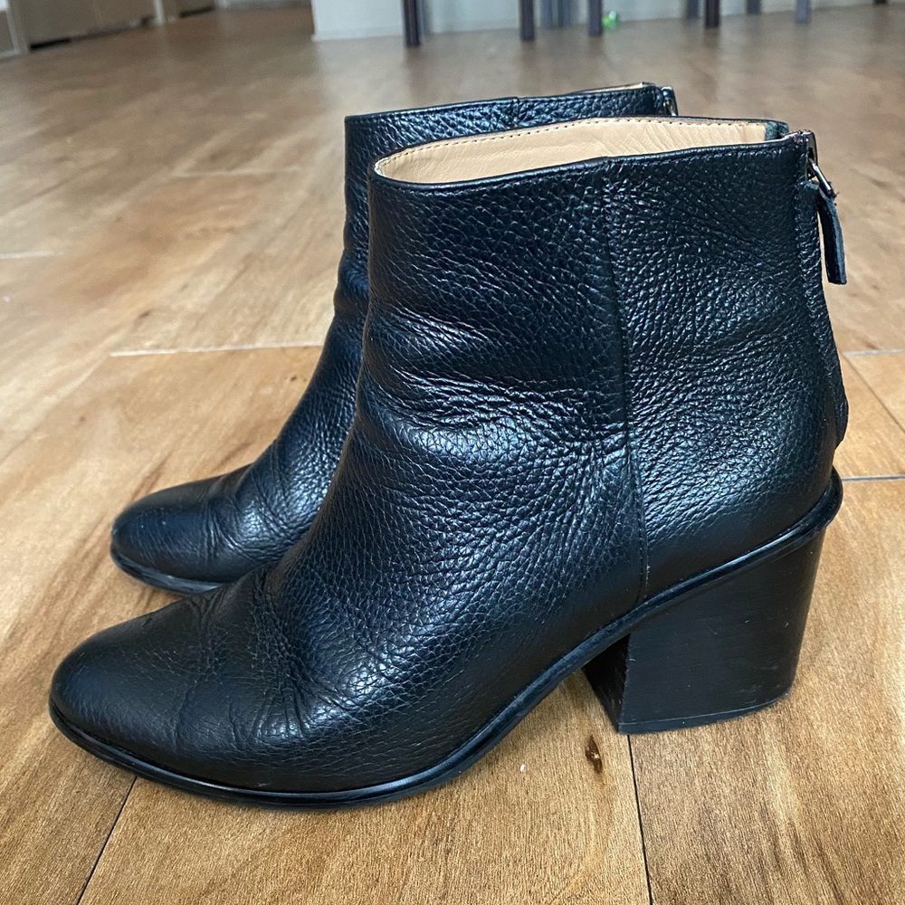 Black Leather Banana Republic Ankle Boots